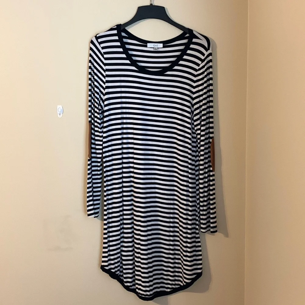 Black and White Ovi dress - Picture 1 of 5